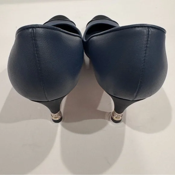 CHANEL Cruise 2012 Collection Cap Toe Pumps Navy Black 38 GUC - Picture 6 of 15